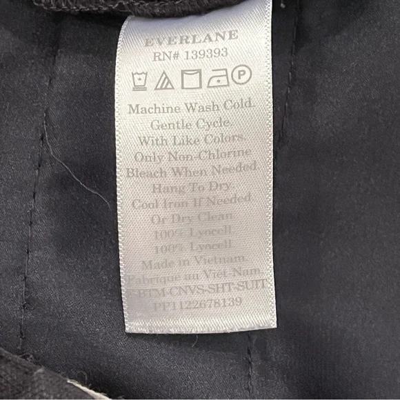 Everlane black high rise pleated shorts, 4 - Picture 4 of 4